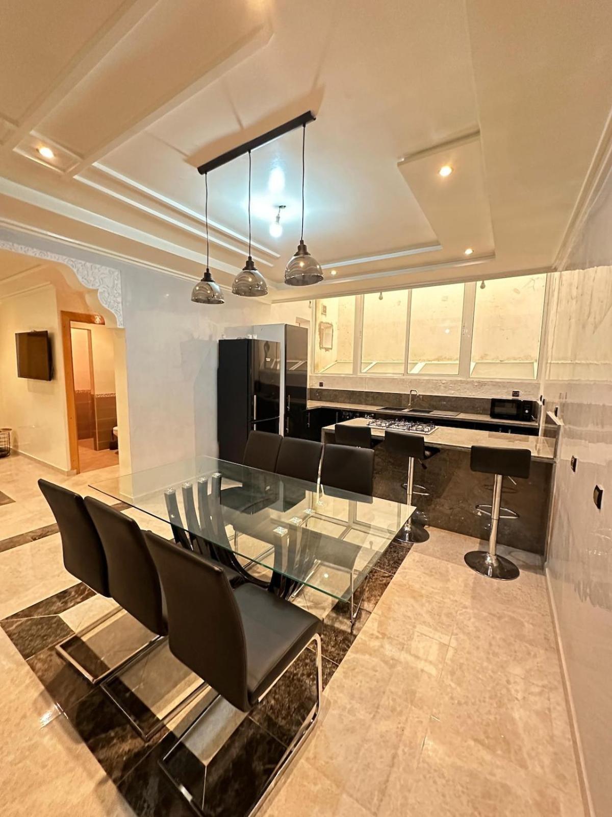 Spacious With Moroccan Artisanal Charm Apartment